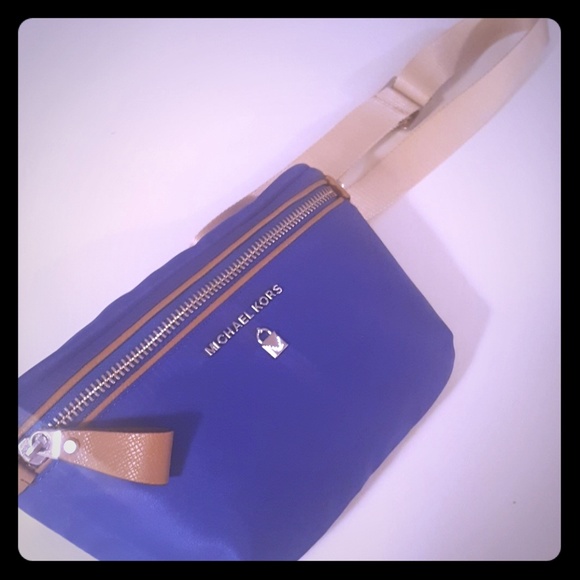 Michael kors fanny pack - Picture 1 of 2